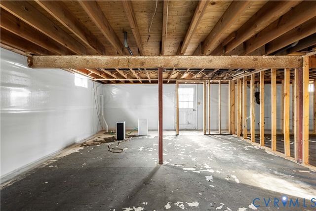 66 Georgia Ave., Warsaw, VA 22572