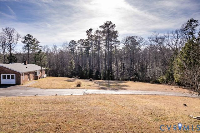 66 Georgia Ave., Warsaw, VA 22572