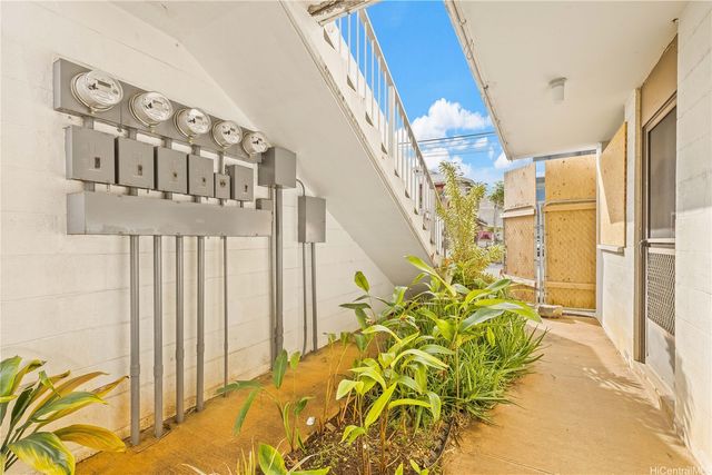 910 Factory Street, Honolulu, HI 96819