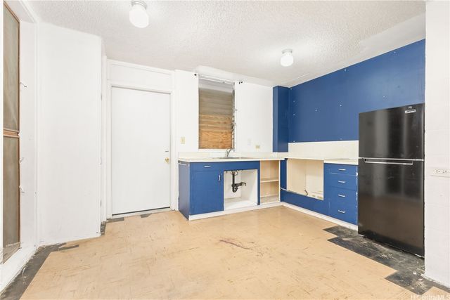 910 Factory Street, Honolulu, HI 96819