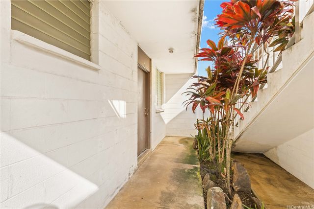 910 Factory Street, Honolulu, HI 96819