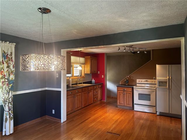 600 Stiefel Ave, Franklin Twp, PA 16117