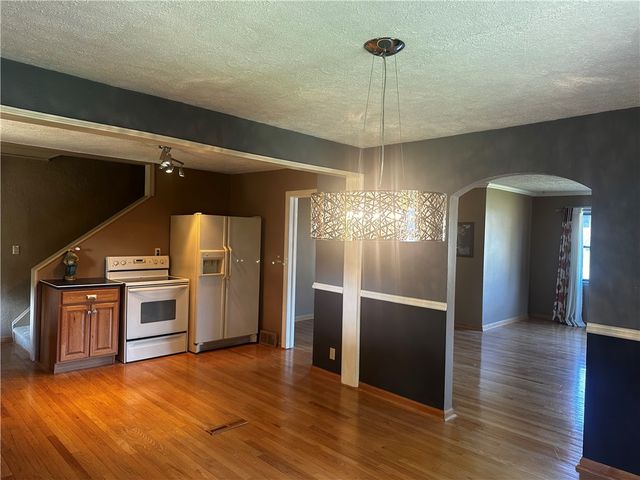 600 Stiefel Ave, Franklin Twp, PA 16117
