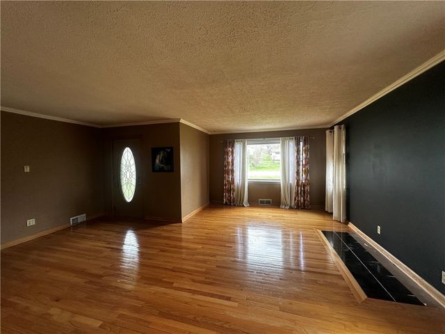 600 Stiefel Ave, Franklin Twp, PA 16117