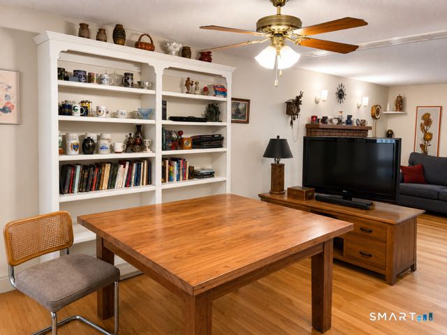 1080 Hoop Pole Road, Guilford, CT 06437