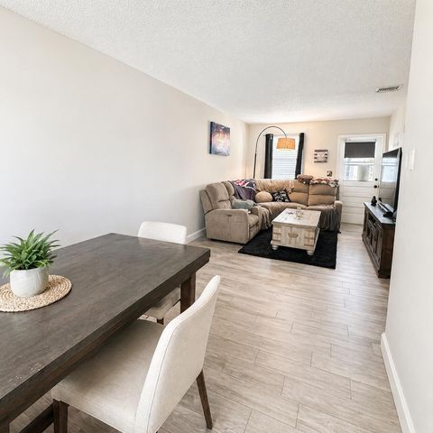 331 Walton Boulevard 4, West Palm Beach, FL 33405