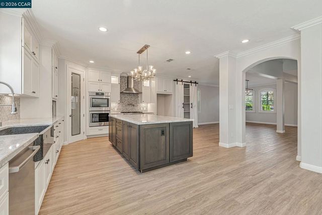 5647 Arcadia Circle, Discovery Bay, CA 94505