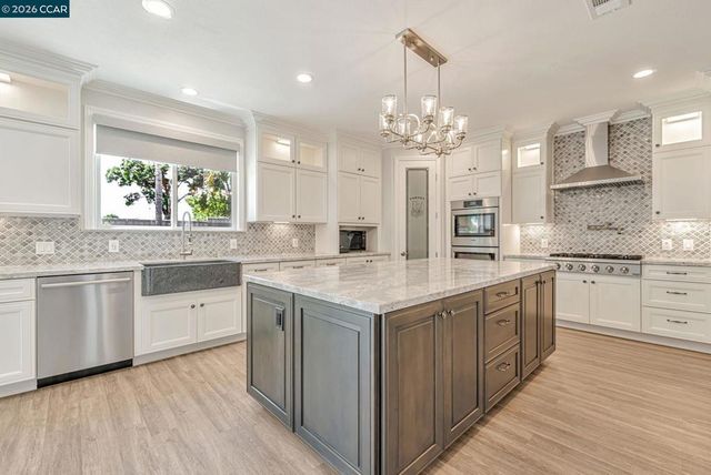 5647 Arcadia Circle, Discovery Bay, CA 94505