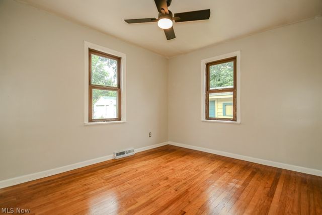 262 E 323rd Street, Willowick, OH 44095