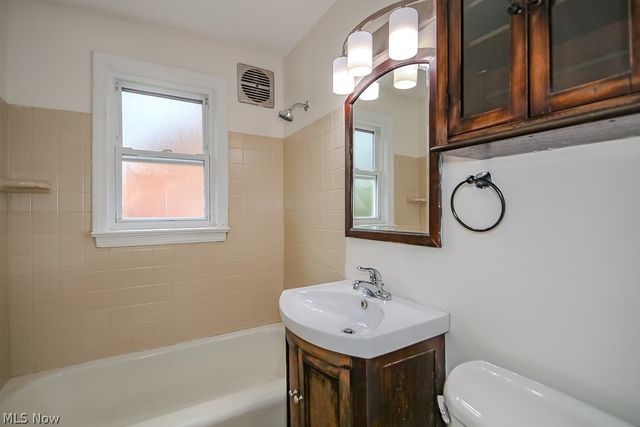 262 E 323rd Street, Willowick, OH 44095
