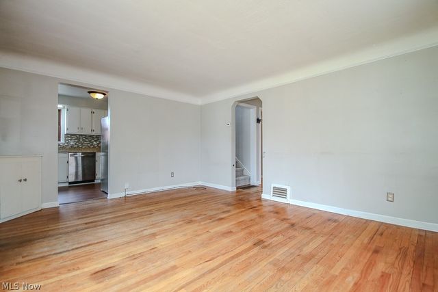 262 E 323rd Street, Willowick, OH 44095