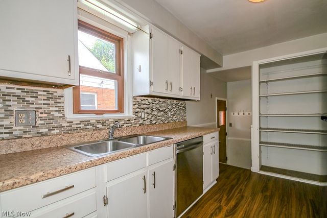 262 E 323rd Street, Willowick, OH 44095