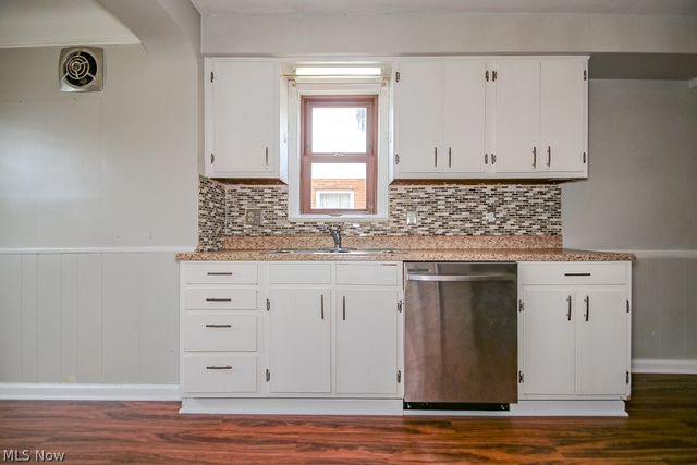 262 E 323rd Street, Willowick, OH 44095