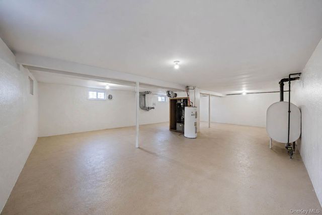 948 Walker Street, Bellport, NY 11713