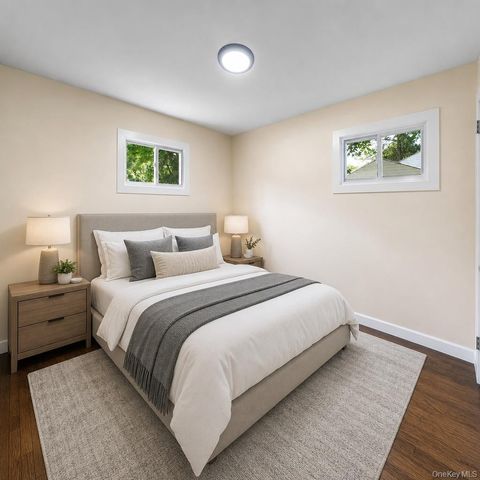 948 Walker Street, Bellport, NY 11713