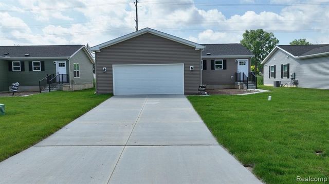 4420 Maple Leaf Trail, Flint, MI 48506