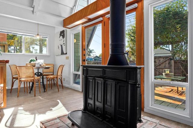 360 36th Avenue, Santa Cruz, CA 95062