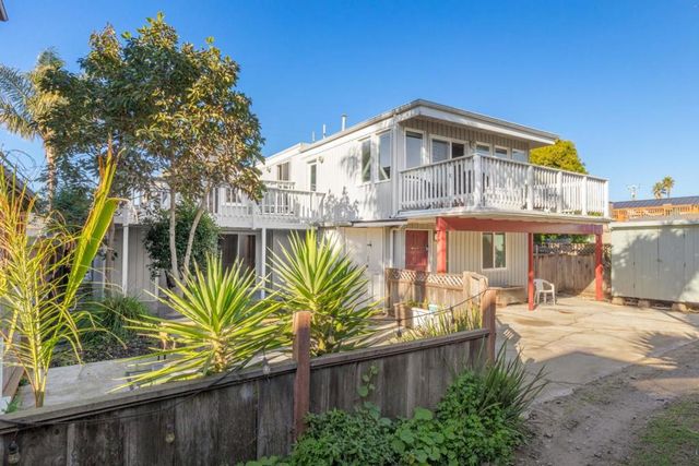 360 36th Avenue, Santa Cruz, CA 95062