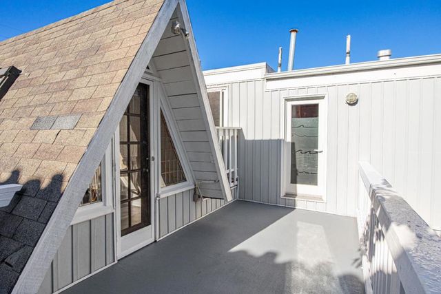 360 36th Avenue, Santa Cruz, CA 95062