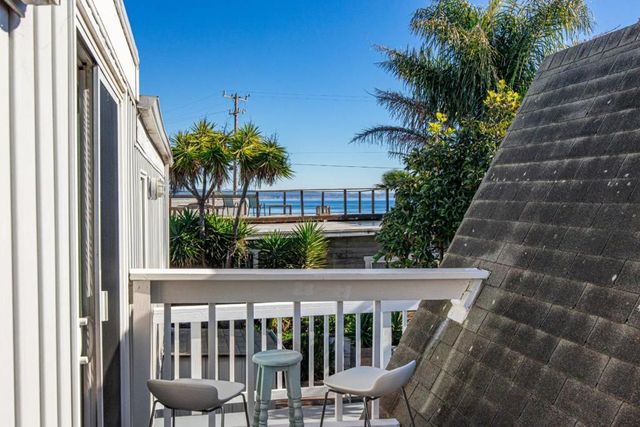 360 36th Avenue, Santa Cruz, CA 95062