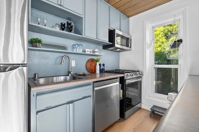 360 36th Avenue, Santa Cruz, CA 95062