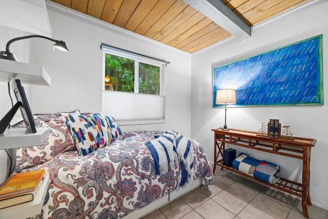 360 36th Avenue, Santa Cruz, CA 95062