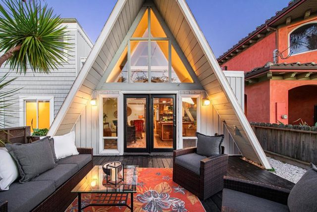 360 36th Avenue, Santa Cruz, CA 95062