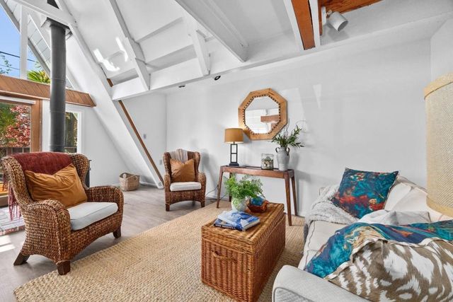 360 36th Avenue, Santa Cruz, CA 95062