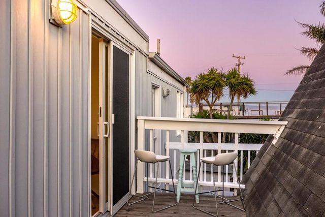 360 36th Avenue, Santa Cruz, CA 95062