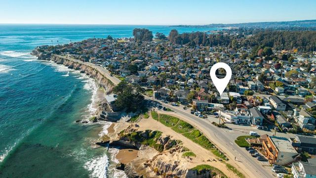 360 36th Avenue, Santa Cruz, CA 95062