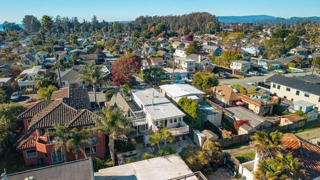 360 36th Avenue, Santa Cruz, CA 95062