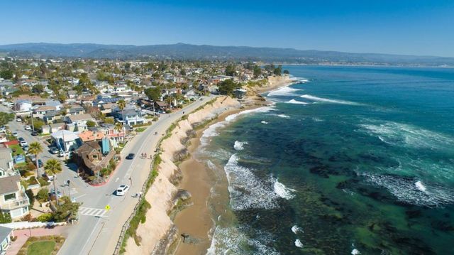 360 36th Avenue, Santa Cruz, CA 95062