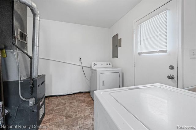 19861 Vermander Avenue, Clinton Township, MI 48035