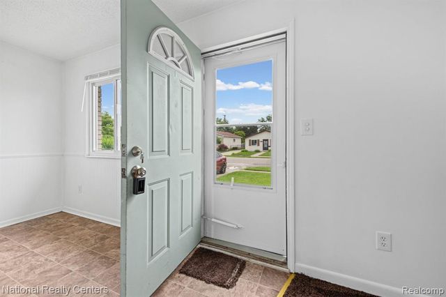 19861 Vermander Avenue, Clinton Township, MI 48035