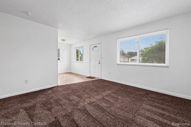19861 Vermander Avenue, Clinton Township, MI 48035