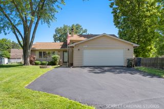 2120 Meadow Drive, Lindenhurst, IL 60046