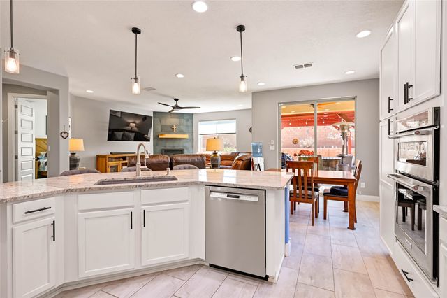 4142 Las Brisas, Santa Fe, NM 87507