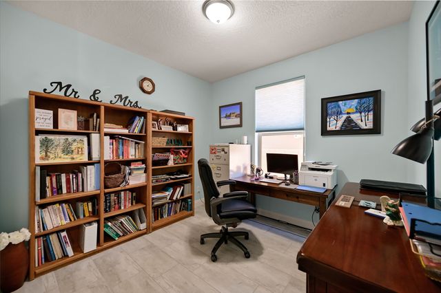 4142 Las Brisas, Santa Fe, NM 87507