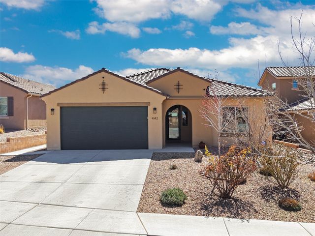 4142 Las Brisas, Santa Fe, NM 87507