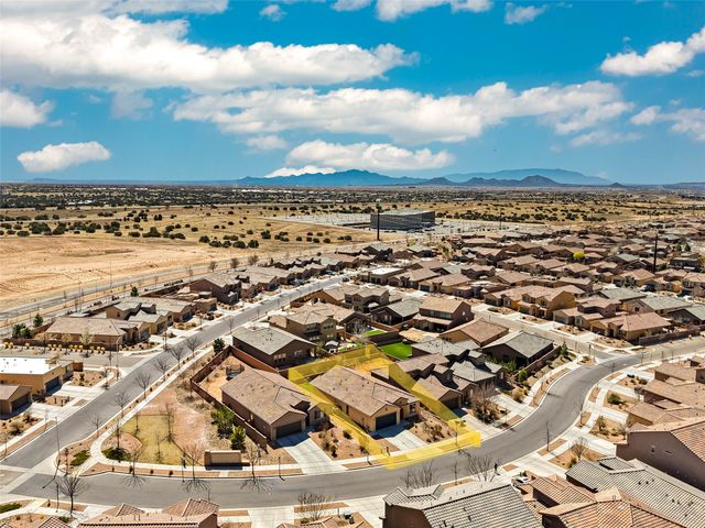 4142 Las Brisas, Santa Fe, NM 87507