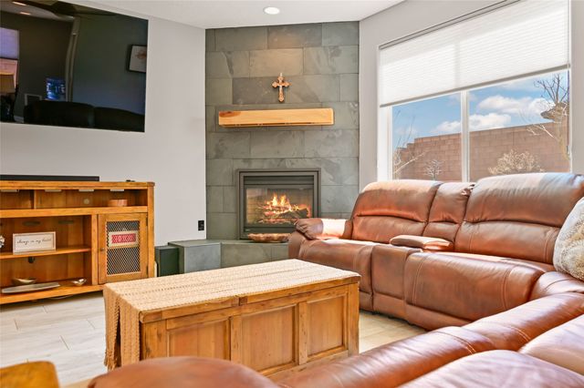 4142 Las Brisas, Santa Fe, NM 87507