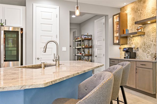 4142 Las Brisas, Santa Fe, NM 87507