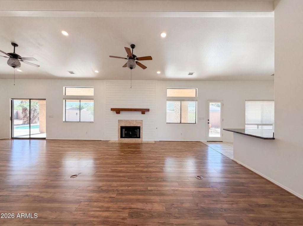 1207 E CLEARVIEW Drive, Casa Grande, AZ 85122 — photo 3