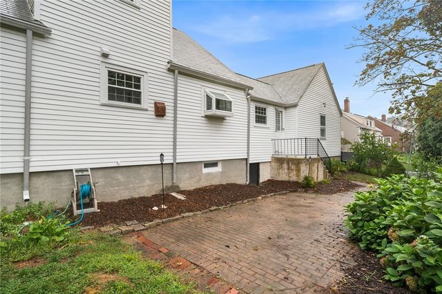 3714 Mendon Road, Cumberland, RI 02864