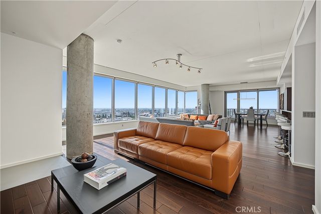 1155 S S Grand Avenue 1601, Los Angeles, CA 90015