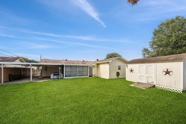 5290 Berard Circle, Beaumont, TX 77705