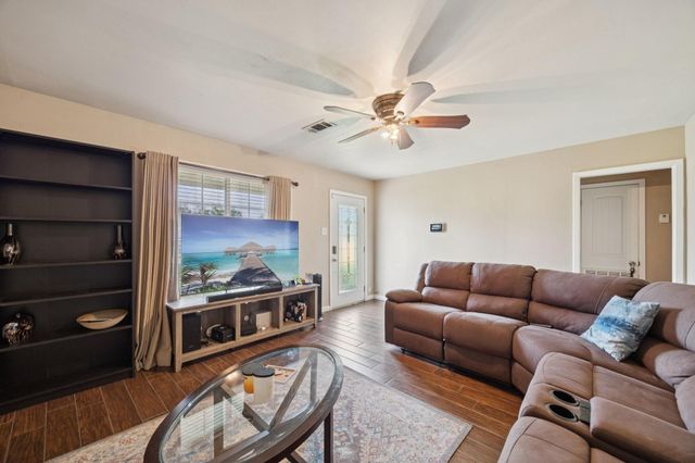 5290 Berard Circle, Beaumont, TX 77705