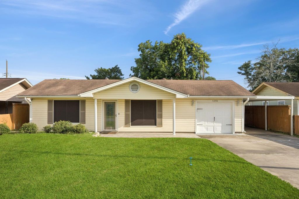 5290 Berard Circle, Beaumont, TX 77705