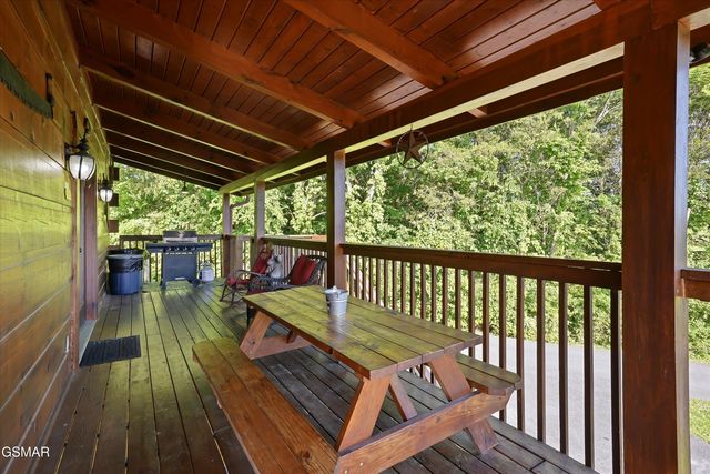 1824 Trout Way, Sevierville, TN 37862