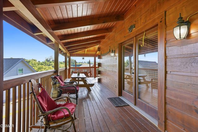 1824 Trout Way, Sevierville, TN 37862